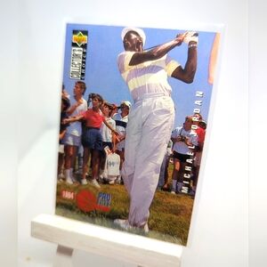 1994 Upper Deck Michael Jordan Silver Signature NM+ Pro Files #204 NEW